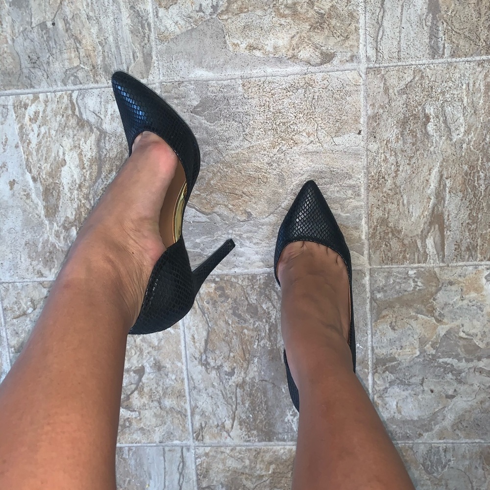 Black Snakeskin Mossimo Pumps